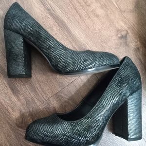 Snake skin pumps
